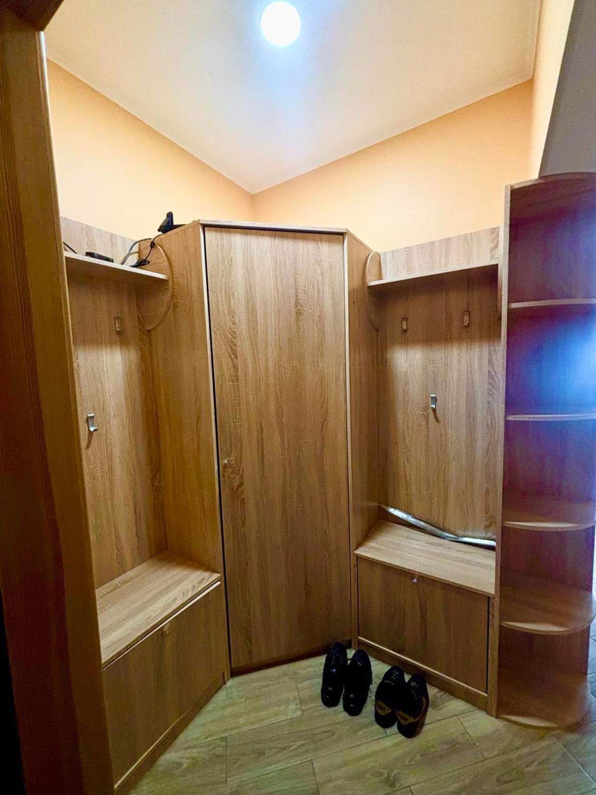 Kvartira Vozle Metro Darnitca Kyjev Exteriér fotografie